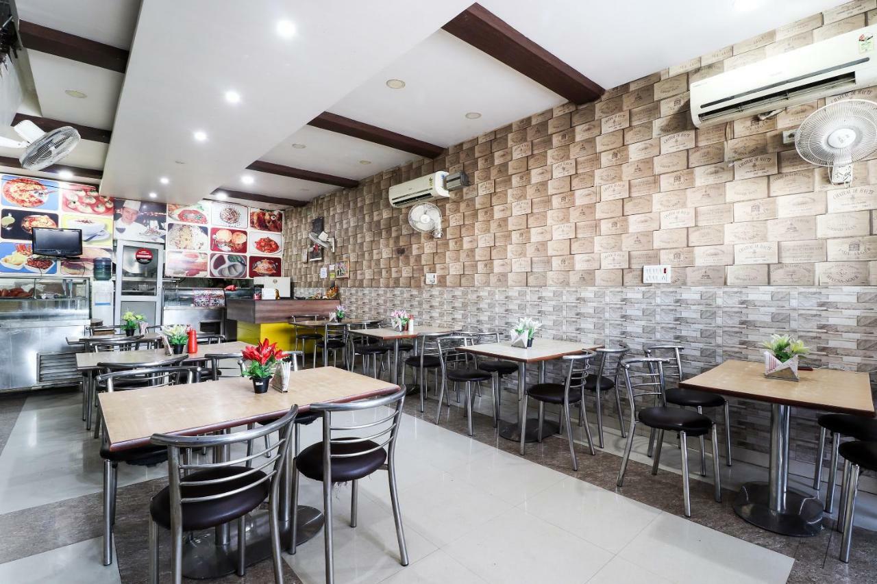 Oyo 43936 Hotel Rajputana Palace Farrukhabad Екстериор снимка