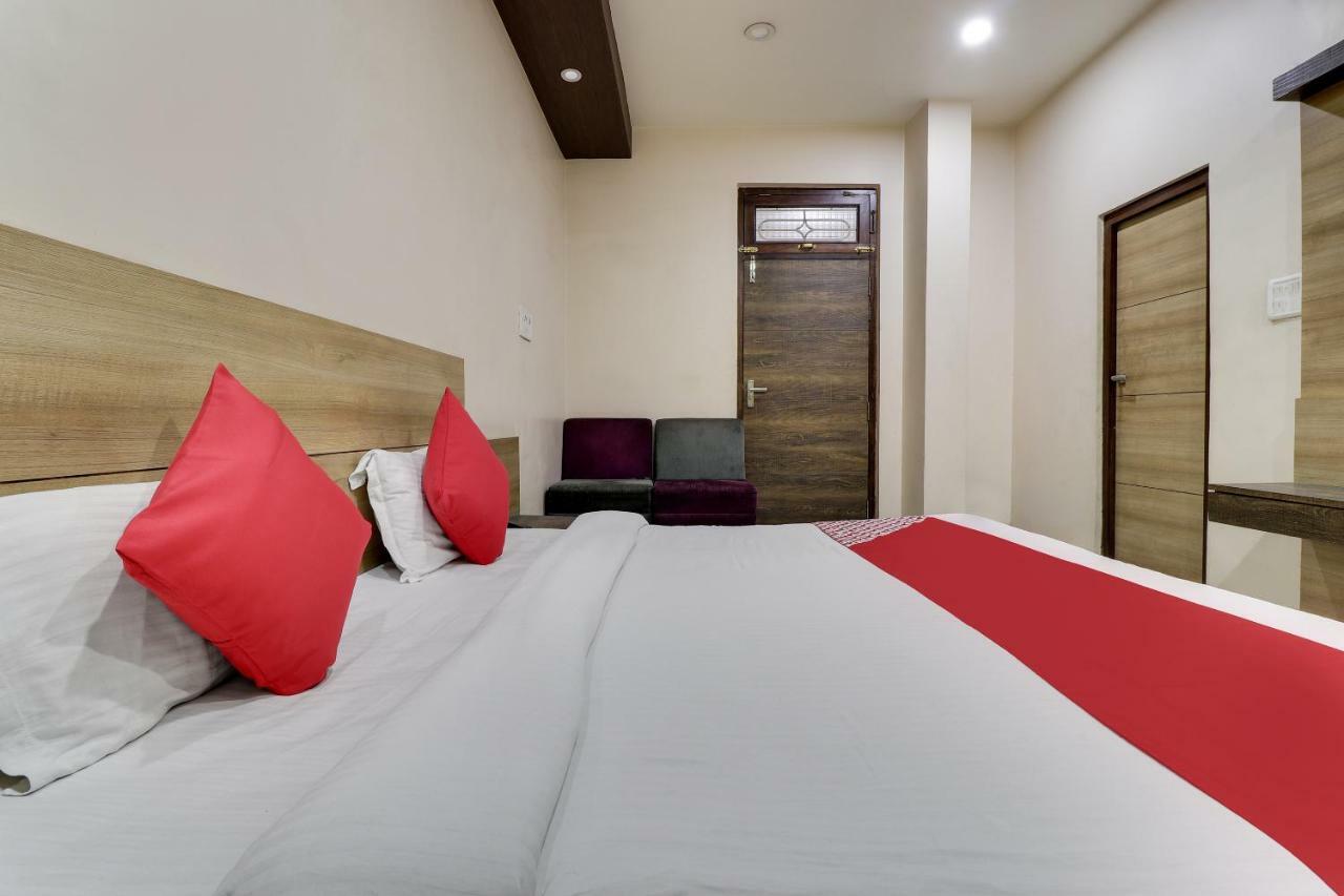 Oyo 43936 Hotel Rajputana Palace Farrukhabad Екстериор снимка